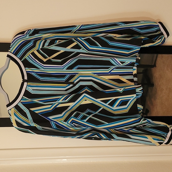 Abstract multicolor blouse - Picture 2 of 2